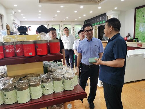 2023年7月13日，中國郵政集團公司河南省分公司夏總一行蒞臨廣義茶印象園參觀指導，給予我司發展高度評價
